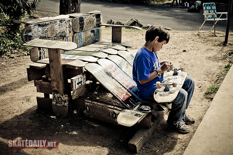 20100914-skatechair-bk